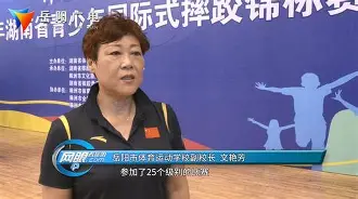 北城雪豹队鏖战徽州暴熊队,摔跤锦标赛小胜,替补奇兵立功。中场绞杀压制对手 北城雪豹队鏖战徽州暴熊队,摔跤锦标赛小胜,替补奇兵立功。中场绞杀压制对手