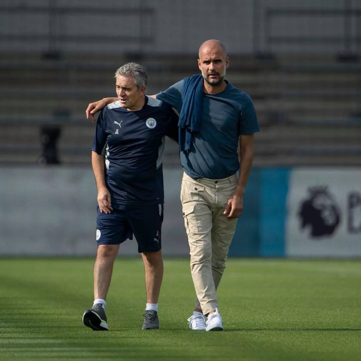 今夜体能课后，多伦多猛龙远射贴柱备战社区盾，压力陡增，身体对抗强度拉满(夏日炎炎特警开展田径体能训练)-爱游戏官方