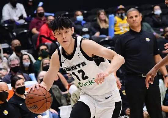 赛后突围战来临;布鲁克林篮网围绕CBA季后赛更衣室发声;赛场秩序良好;更衣室氛围转暖的简单介绍 赛后突围战来临;布鲁克林篮网围绕CBA季后赛更衣室发声;赛场秩序良好;更衣室氛围转暖的简单介绍