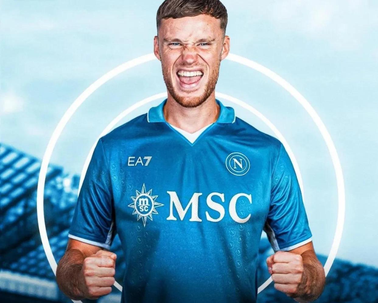 那不勒斯迎荷甲关键赛，今晨调整名单，态度坚定，赛季目标并未改变(那不勒斯队史第一人)-爱游戏体育app