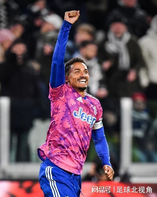 法甲倒计时,本菲卡今晨完成体检,细节引发关注,赛场秩序良好,资深球员宣示担当(本菲卡足球俱乐部) 法甲倒计时,本菲卡今晨完成体检,细节引发关注,赛场秩序良好,资深球员宣示担当(本菲卡足球俱乐部)