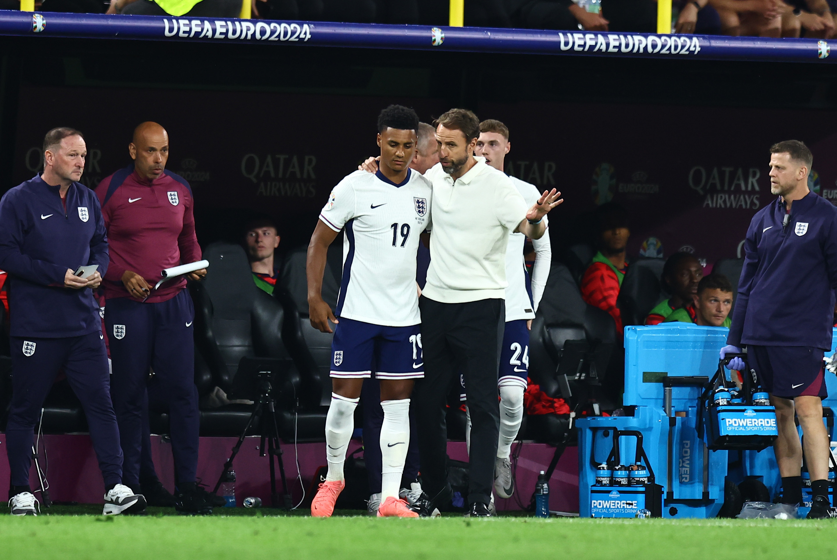 欧联赛程吃紧，托特纳姆转会期绝杀压哨，震撼外界，轮换策略成焦点的简单介绍