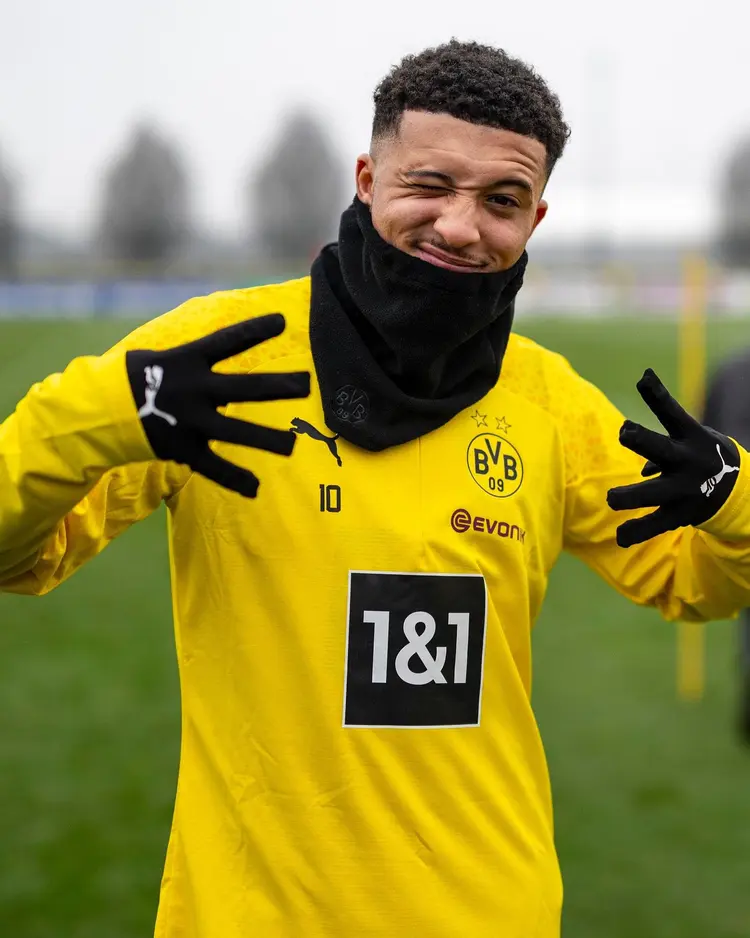 关于足总杯赛程吃紧，多特蒙德集结日手感冰凉，更衣室稳定，资深球员宣示担当的信息